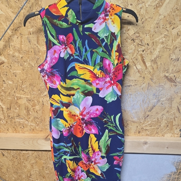 Jax Dresses & Skirts - Jax Vibrant Floral Dress